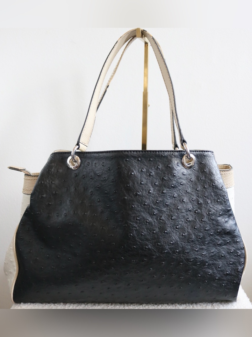 Vintage Y2K Guess Shoulder Bag Purse Cream Black Faux Ostrich Bow Rhinestone - Picture 3 of 11